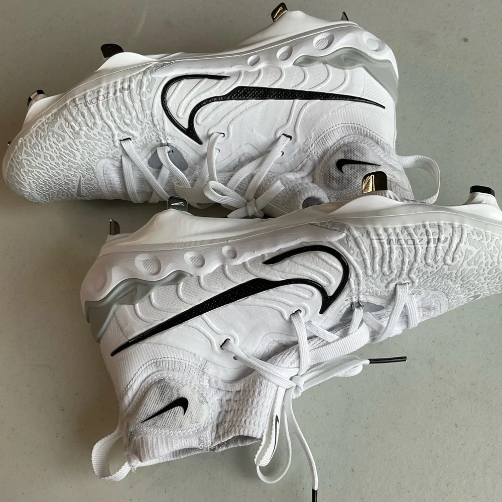 Nike Alpha Menace Elite 3 Cleats White Sz 8